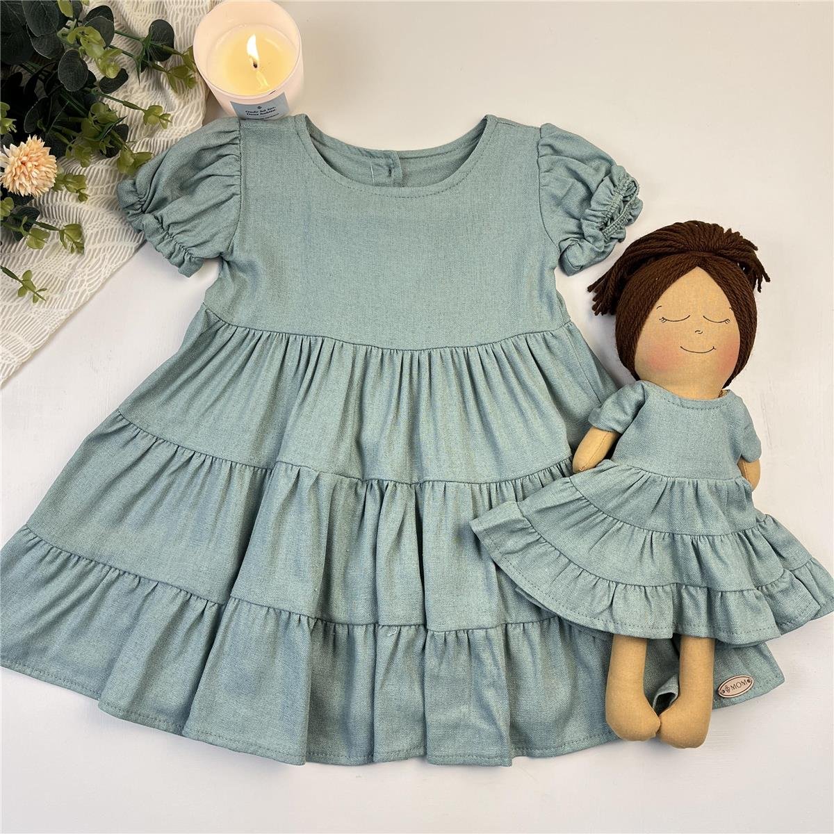 VESTIDO INFANTIL CANÇÃO DA INFÂNCIA COM BONECA